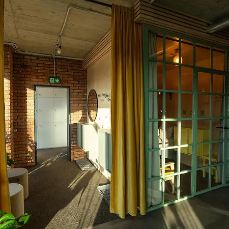 Cool Place Apart Otel Prag